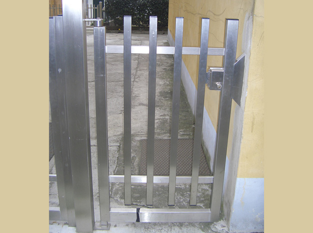 CỬA CỔNG INOX 1 CÁNH - MẪU 010 | Inox Việt